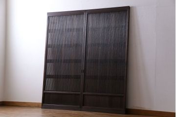 和製アンティーク　裏ガラス入り　細かな桟が美しい万本格子戸(引き戸、建具)2枚組(1)