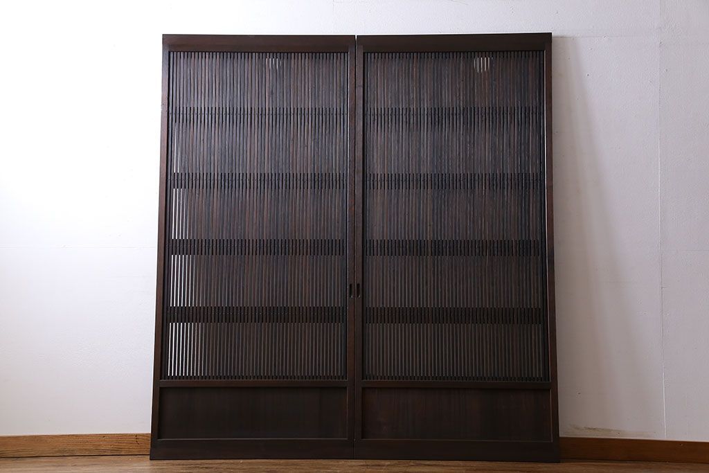 和製アンティーク　裏ガラス入り　細かな桟が美しい万本格子戸(引き戸、建具)2枚組(1)