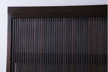 和製アンティーク　裏ガラス入り　細かな桟が美しい万本格子戸(引き戸、建具)2枚組(1)
