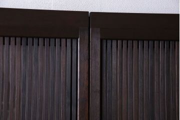 和製アンティーク　裏ガラス入り　細かな桟が美しい万本格子戸(引き戸、建具)2枚組(1)