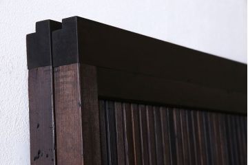 和製アンティーク　裏ガラス入り　細かな桟が美しい万本格子戸(引き戸、建具)2枚組(1)