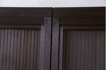 和製アンティーク　裏ガラス入り　細かな桟が美しい万本格子戸(引き戸、建具)2枚組(1)