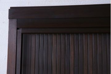 和製アンティーク　裏ガラス入り　細かな桟が美しい万本格子戸(引き戸、建具)2枚組(1)