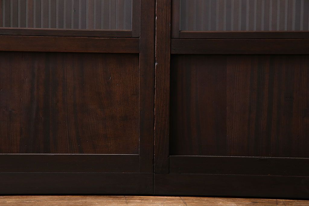 和製アンティーク　裏ガラス入り　細かな桟が美しい万本格子戸(引き戸、建具)2枚組(1)