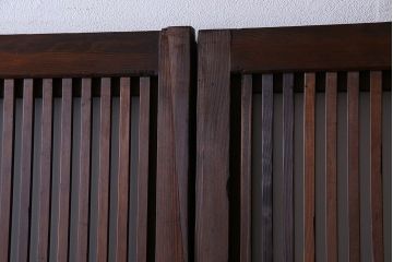 和製アンティーク　裏ガラス入り　ケヤキ材の木目が印象的な帯格子戸(引き戸、建具)3枚組
