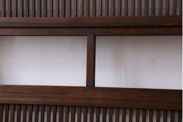 和製アンティーク　腰板ケヤキ材　和モダンな裏障子付きの帯格子戸(引き戸、建具)2枚組