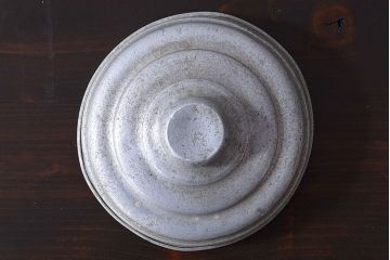 アンティーク雑貨　レトロな雰囲気を放つガラス瓶(ガラスビン、角瓶)