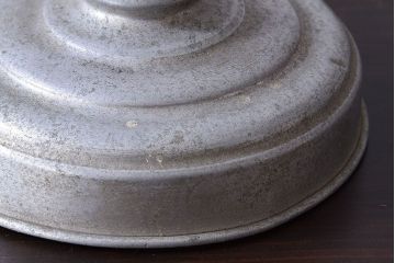 アンティーク雑貨　レトロな雰囲気を放つガラス瓶(ガラスビン、角瓶)