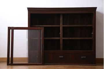 アンティーク家具　和製アンティーク　シックな雰囲気漂うモールガラスがお洒落なサイドボード(収納棚、戸棚、本箱)