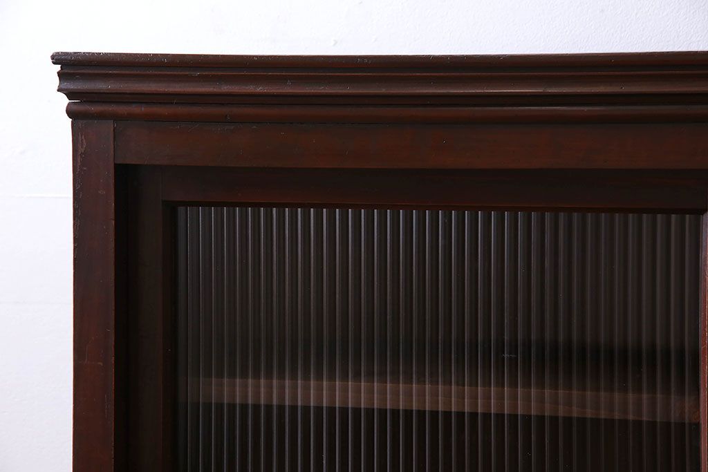 アンティーク家具　和製アンティーク　シックな雰囲気漂うモールガラスがお洒落なサイドボード(収納棚、戸棚、本箱)