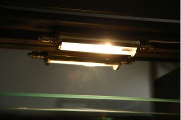 アンティーク家具　イギリスアンティーク　オーク材　意匠がお洒落な小振りのカクテルキャビネット(収納棚、戸棚)