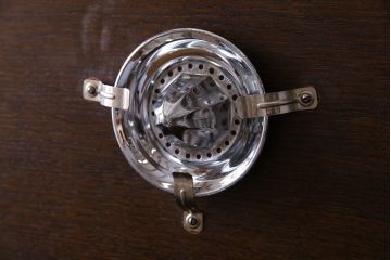 アンティーク家具　イギリスアンティーク　オーク材　意匠がお洒落な小振りのカクテルキャビネット(収納棚、戸棚)