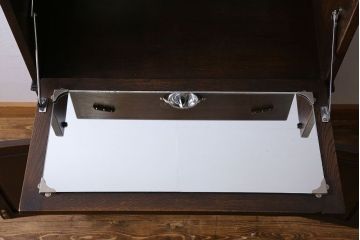 アンティーク家具　イギリスアンティーク　オーク材　意匠がお洒落な小振りのカクテルキャビネット(収納棚、戸棚)