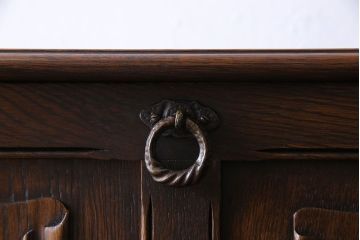 アンティーク家具　イギリスアンティーク　オーク材　意匠がお洒落な小振りのカクテルキャビネット(収納棚、戸棚)