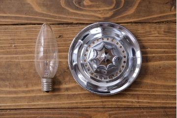 アンティーク家具　イギリスアンティーク　オーク材　意匠がお洒落な小振りのカクテルキャビネット(収納棚、戸棚)