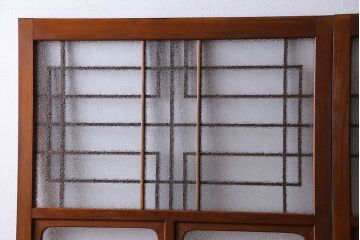 昭和期　ダイヤガラス入り　意匠が目を引く明るい木味のガラス戸(引き戸、建具)2枚組