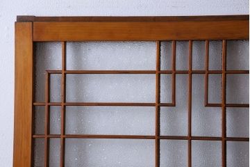 昭和期　ダイヤガラス入り　意匠が目を引く明るい木味のガラス戸(引き戸、建具)2枚組