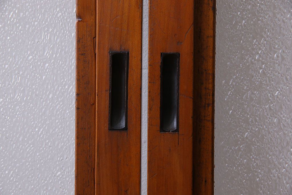 昭和期　ダイヤガラス入り　意匠が目を引く明るい木味のガラス戸(引き戸、建具)2枚組