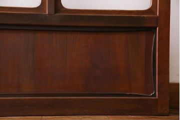 昭和期　ダイヤガラス入り　意匠が目を引く明るい木味のガラス戸(引き戸、建具)2枚組