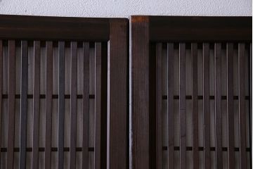 和製アンティーク　裏障子付き　縦桟が美しい和モダンな帯格子戸(引き戸、建具)4枚組