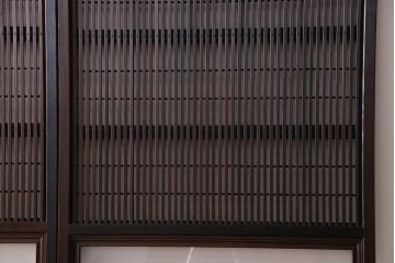 和製アンティーク　裏障子付き　縦桟が美しい和モダンな帯格子戸(引き戸、建具)4枚組