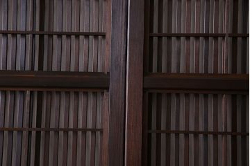 和製アンティーク　裏障子付き　縦桟が美しい和モダンな帯格子戸(引き戸、建具)4枚組