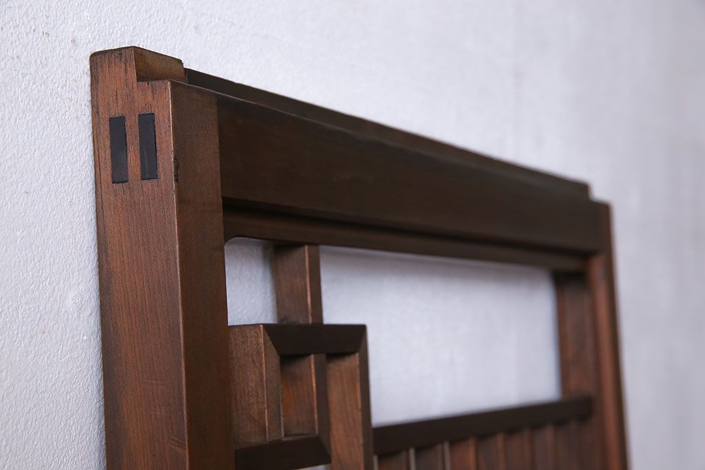 和製アンティーク　幾何学模様が印象的なモダンな細身の引き戸(板戸、建具)