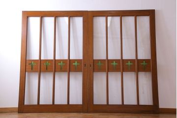 昭和レトロ　色ガラス入り!古い教会の特大ガラス引き戸(ガラス戸、建具)2枚セット(2)