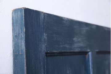 ペイント家具　シャビーな風合いと落ち着いた色合いの木製ドア(扉、建具)