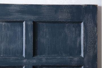 ペイント家具　シャビーな風合いと落ち着いた色合いの木製ドア(扉、建具)
