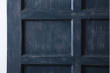 ペイント家具　シャビーな風合いと落ち着いた色合いの木製ドア(扉、建具)