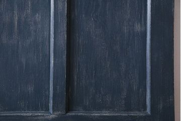 ペイント家具　シャビーな風合いと落ち着いた色合いの木製ドア(扉、建具)