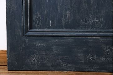 ペイント家具　シャビーな風合いと落ち着いた色合いの木製ドア(扉、建具)