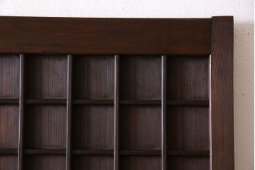 和製アンティーク　両面マス目格子　シックな色合いの板戸(きつね格子、狐格子、引き戸、仕切り戸、建具)
