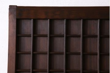 和製アンティーク　両面マス目格子　シックな色合いの板戸(きつね格子、狐格子、引き戸、仕切り戸、建具)