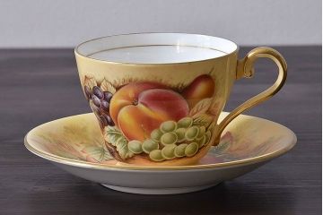 イギリスビンテージ　AYNSLEY(エインズレイ)　Orchard Gold(オーチャードゴールド)　カップ&ソーサー(洋食器)
