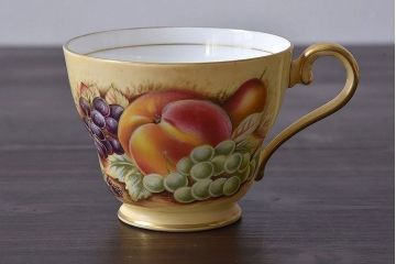 イギリスビンテージ　AYNSLEY(エインズレイ)　Orchard Gold(オーチャードゴールド)　カップ&ソーサー(洋食器)