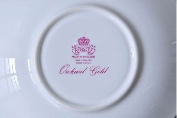 イギリスビンテージ　AYNSLEY(エインズレイ)　Orchard Gold(オーチャードゴールド)　カップ&ソーサー(洋食器)