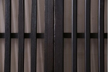 和製アンティーク　背の低い和モダンな格子戸(窓、明り取り、明かり取り、衝立て)2枚組