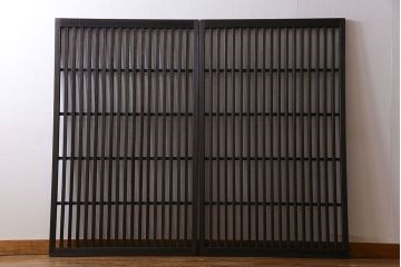 和製アンティーク　背の低い和モダンな格子戸(窓、明り取り、明かり取り、衝立て)2枚組
