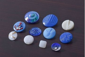 アンティーク雑貨　チェコガラス　シックなビンテージボタン11個セット
