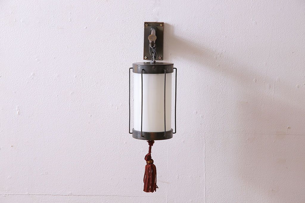 アンティーク雑貨　和製アンティーク　古い金具の質感が魅力的な壁掛け照明