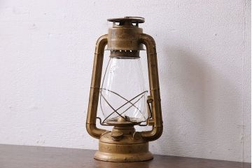 アンティーク雑貨　昭和レトロ　日本製　味わい深い風合いのオイルランプ(照明、ディスプレイ雑貨)