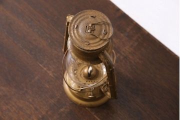 アンティーク雑貨　昭和レトロ　日本製　味わい深い風合いのオイルランプ(照明、ディスプレイ雑貨)