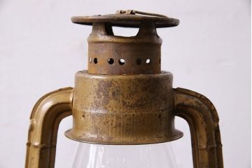 アンティーク雑貨　昭和レトロ　日本製　味わい深い風合いのオイルランプ(照明、ディスプレイ雑貨)