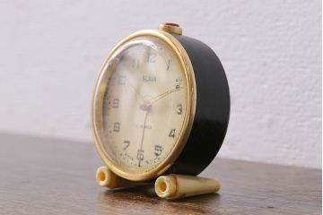 アンティーク雑貨　ソビエト製(ロシア)(USSR)　SLAVA　シックなビンテージ置時計(目覚まし時計、枕時計)