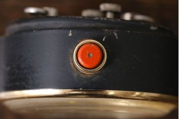 アンティーク雑貨　ソビエト製(ロシア)(USSR)　SLAVA　シックなビンテージ置時計(目覚まし時計、枕時計)