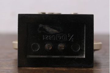 アンティーク雑貨　ソビエト製(ロシア)(USSR)　SLAVA社　シックなアンティーク置時計(目覚まし時計、枕時計)