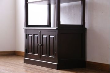 中古　北海道民芸家具　シックな雰囲気漂う四方棚(飾り棚)(定価30万円)