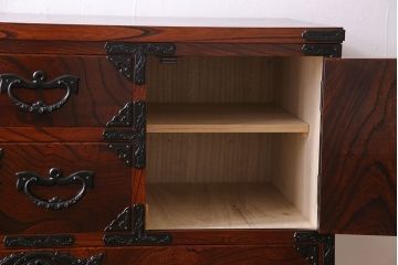 中古　美品　伝統民芸家具　北国2号(新)　高級感漂う岩谷堂箪笥(衣装箪笥)(定価43万円)
